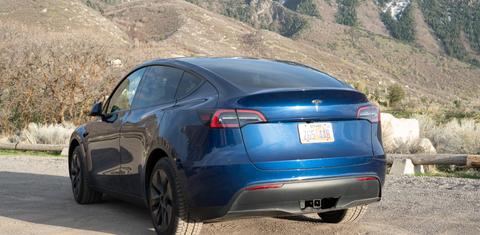 Tesla Model Y 2025