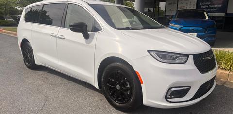 Chrysler Pacifica 2024