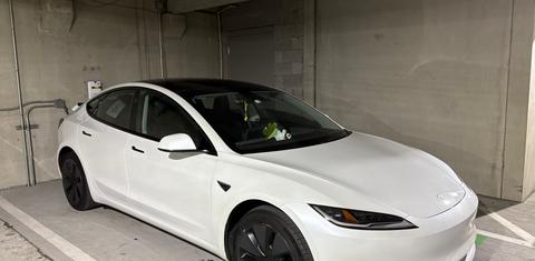 Tesla Model 3 2024