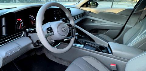 Hyundai Elantra 2022