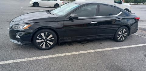 Nissan Altima 2021