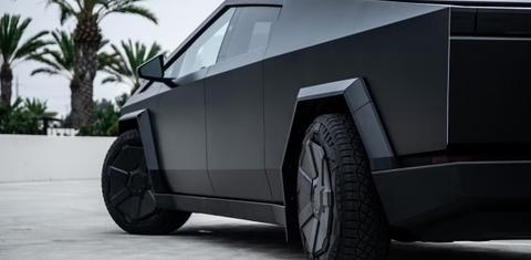 Tesla Cybertruck 2025