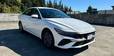 Hyundai Elantra 2024