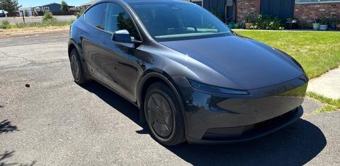 Tesla Model Y 2026