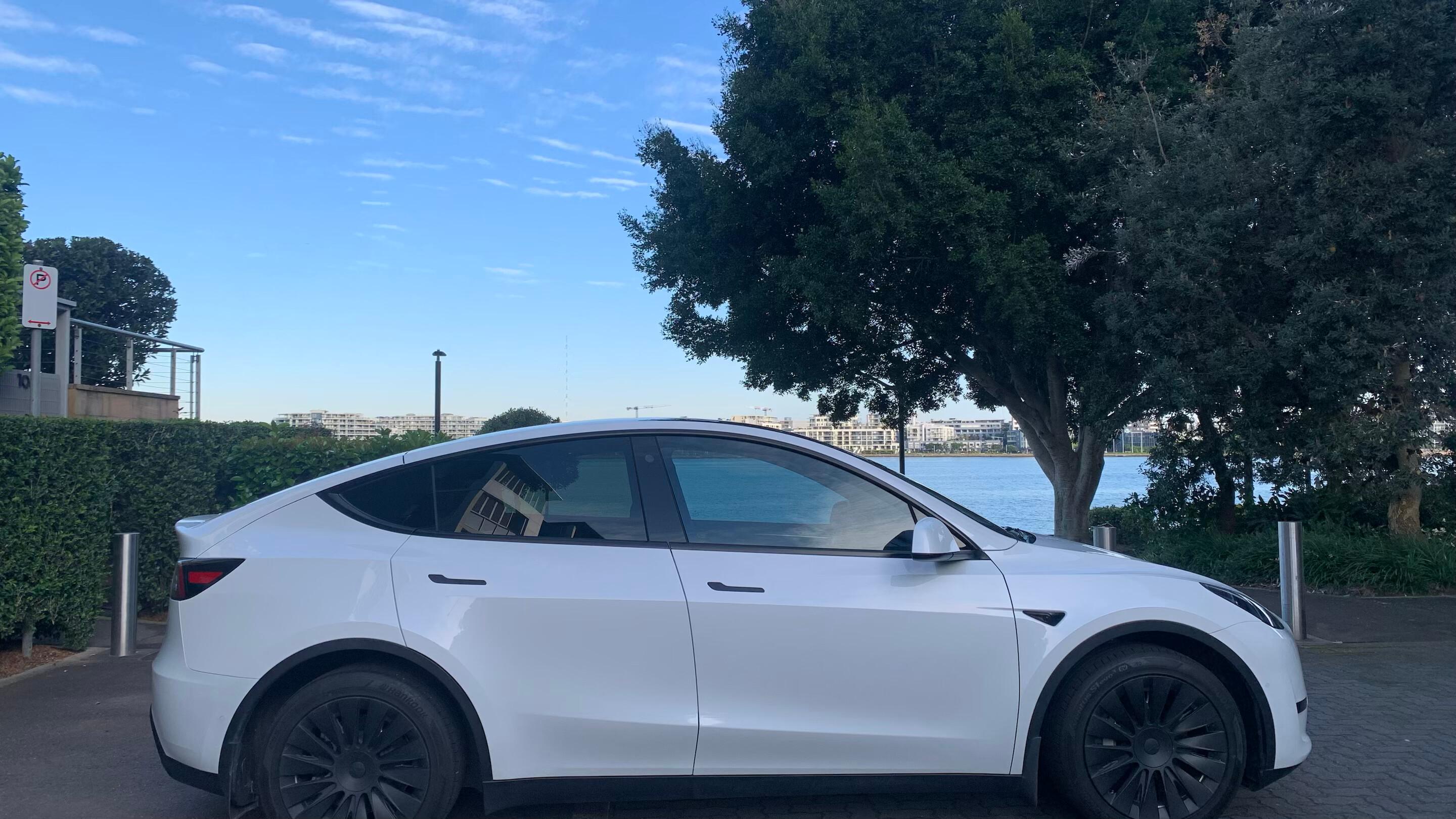 Tesla MODEL Y 2022 in Rhodes