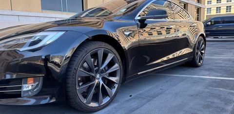 Tesla Model S 2020