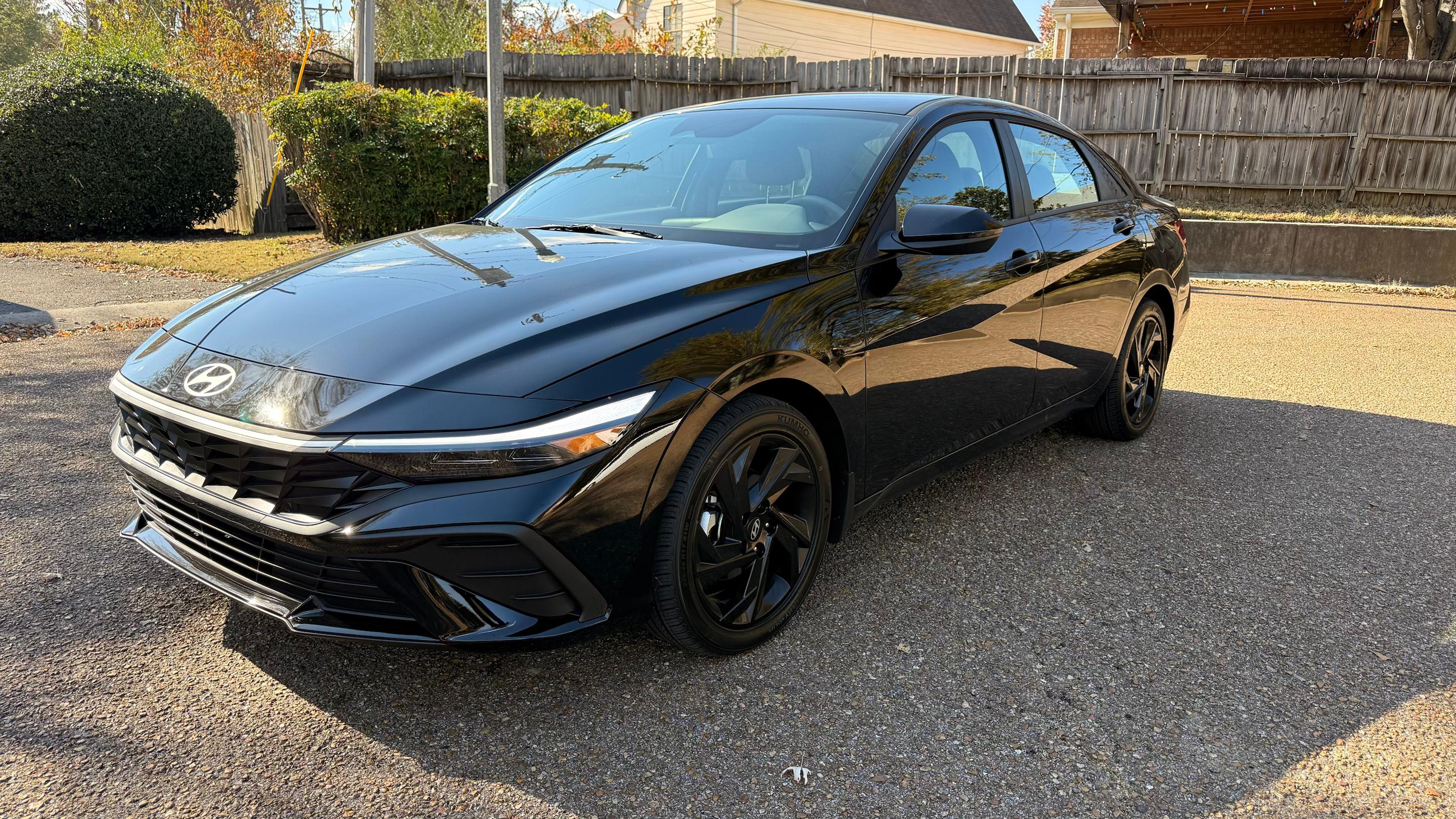 Hyundai Elantra 2025 in Memphis, TN