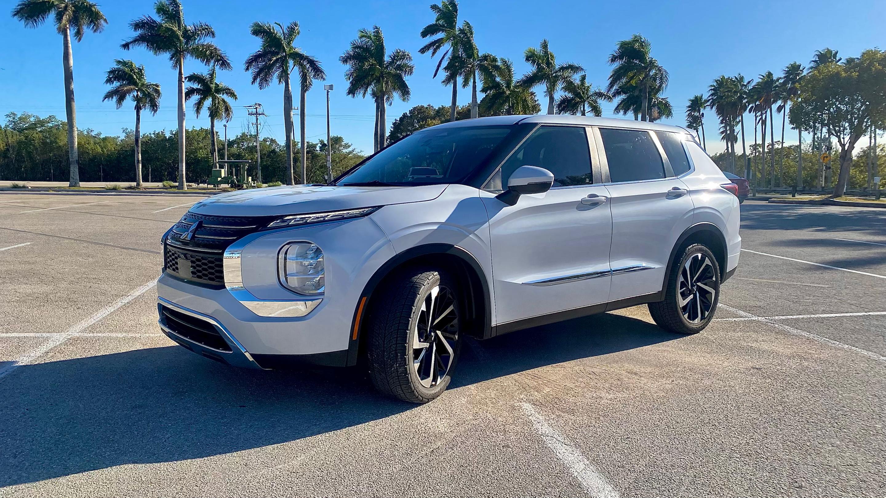 Mitsubishi Outlander 2022 in 