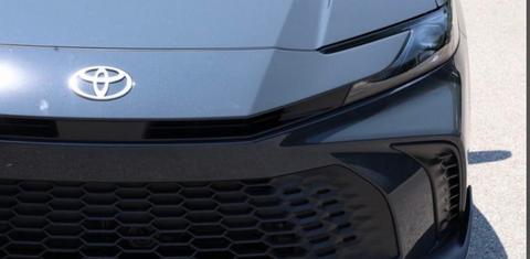 Toyota Camry Hybrid 2025