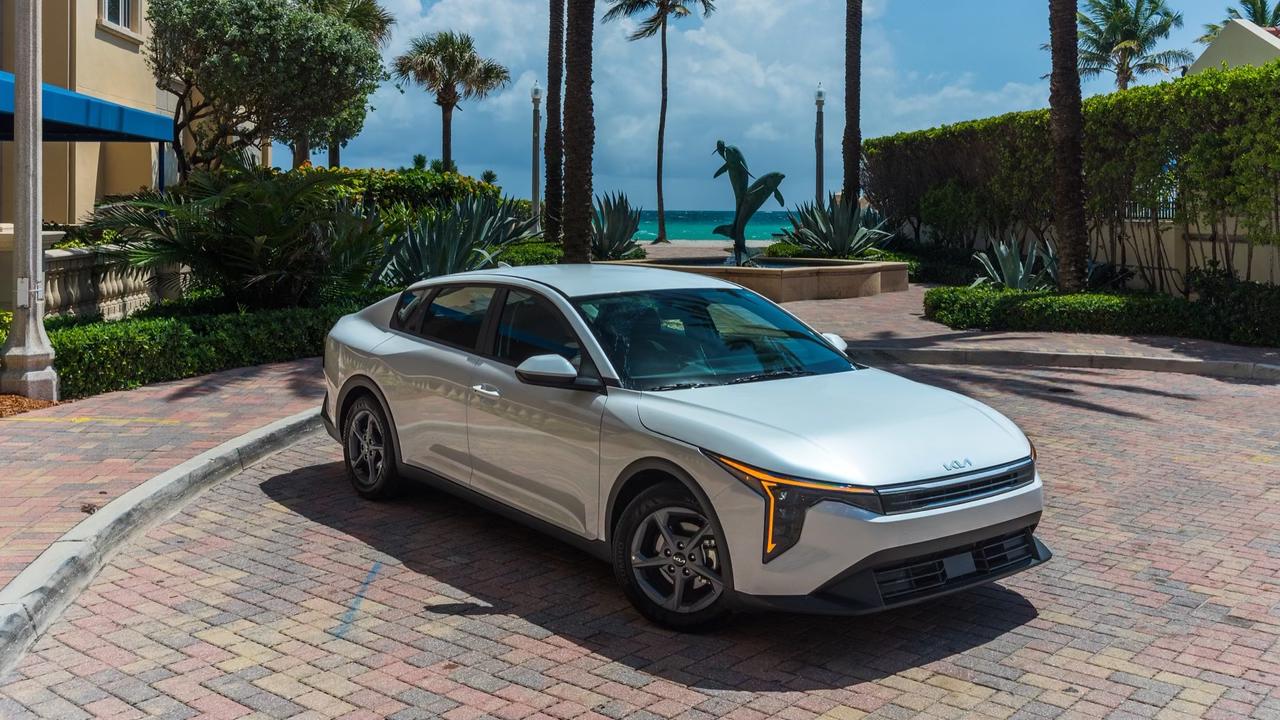 Kia K4 2026 in Hollywood, FL