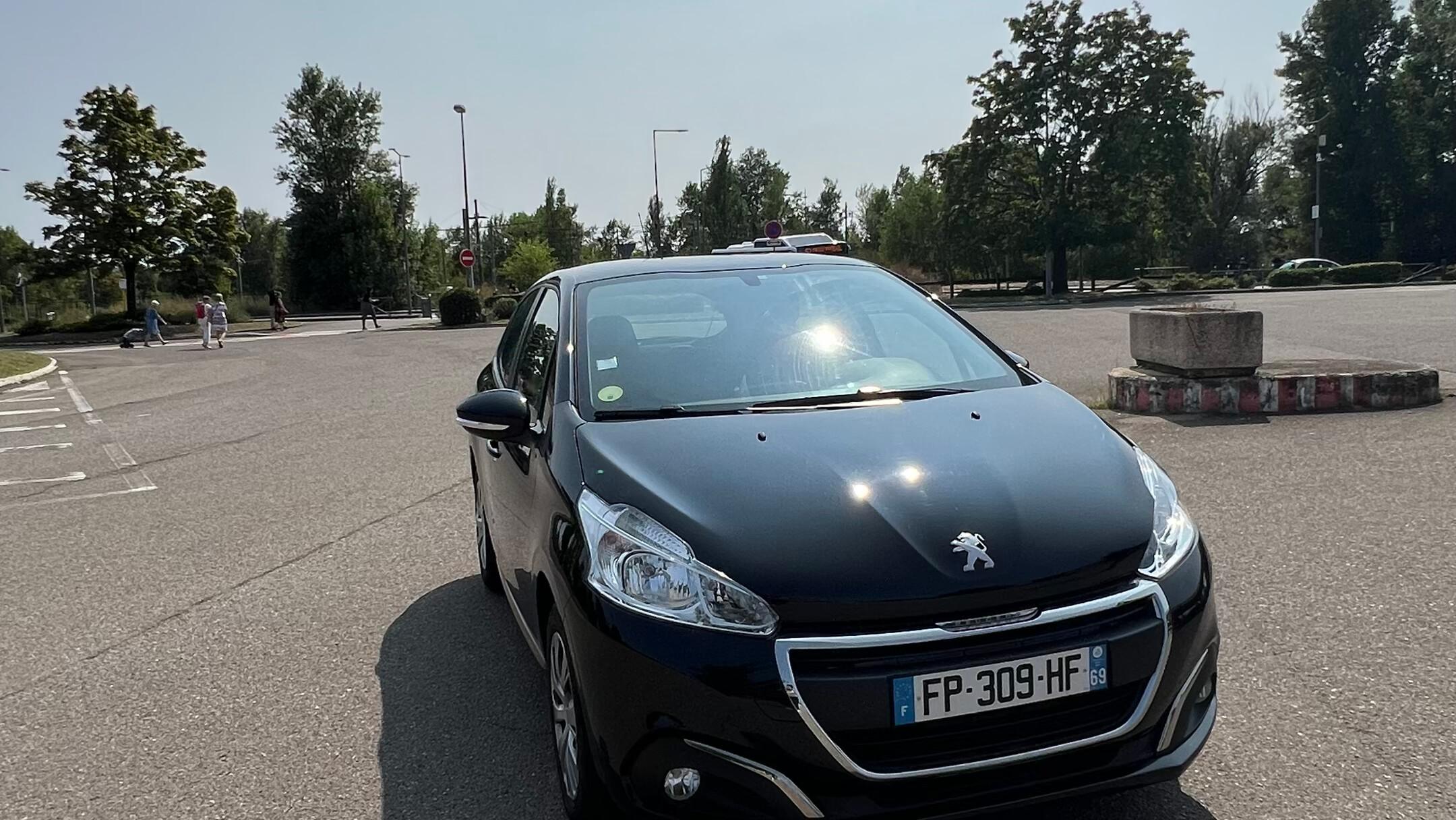 Peugeot 208 2020 à Grenoble