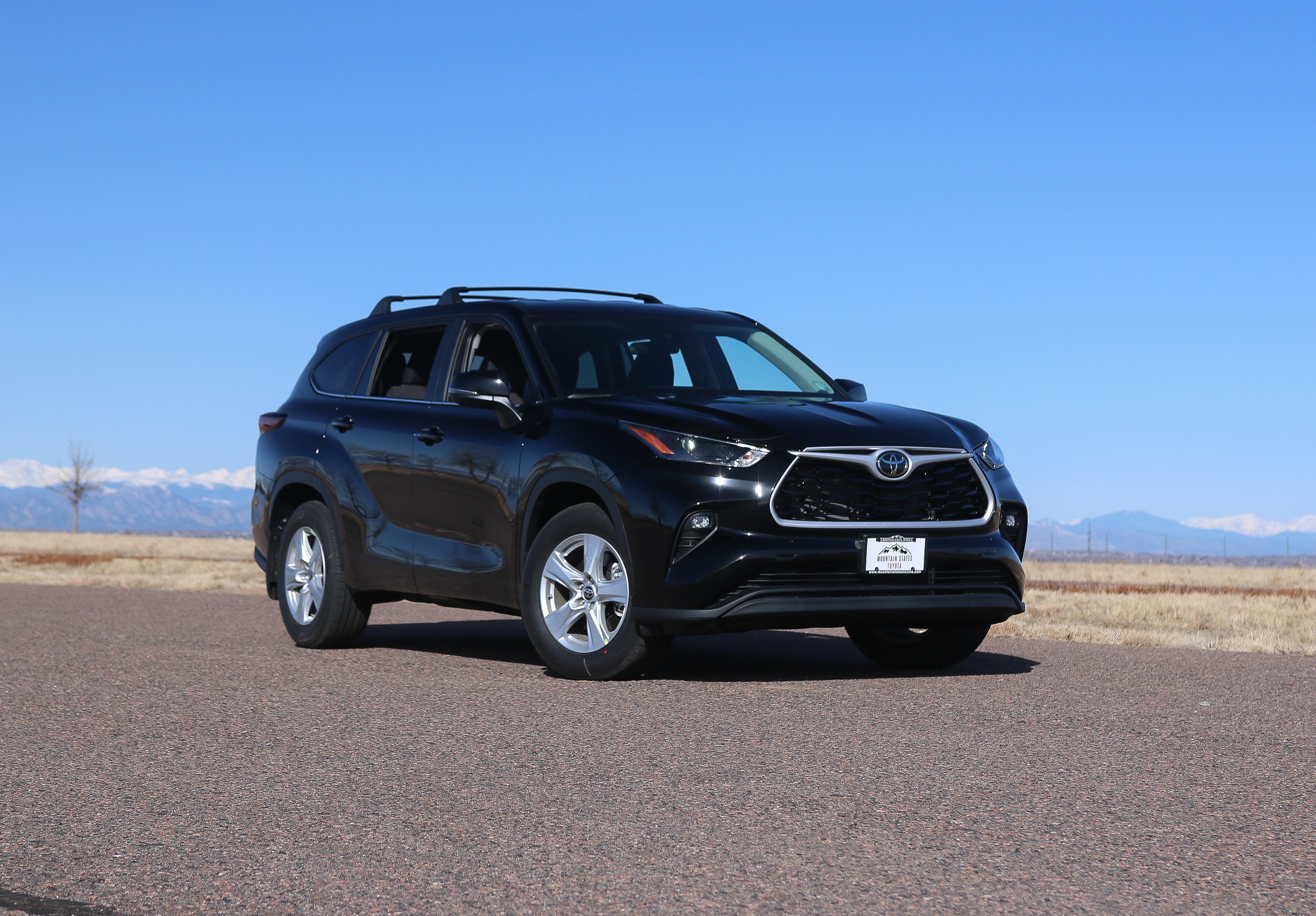 Toyota Highlander 2024 in Commerce City, CO