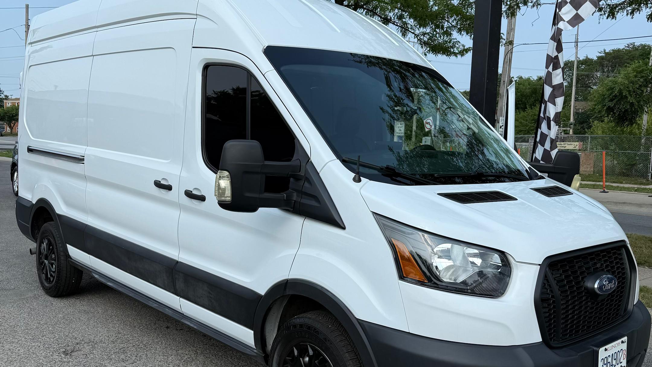 Ford Transit Cargo 2021 in Skokie, IL