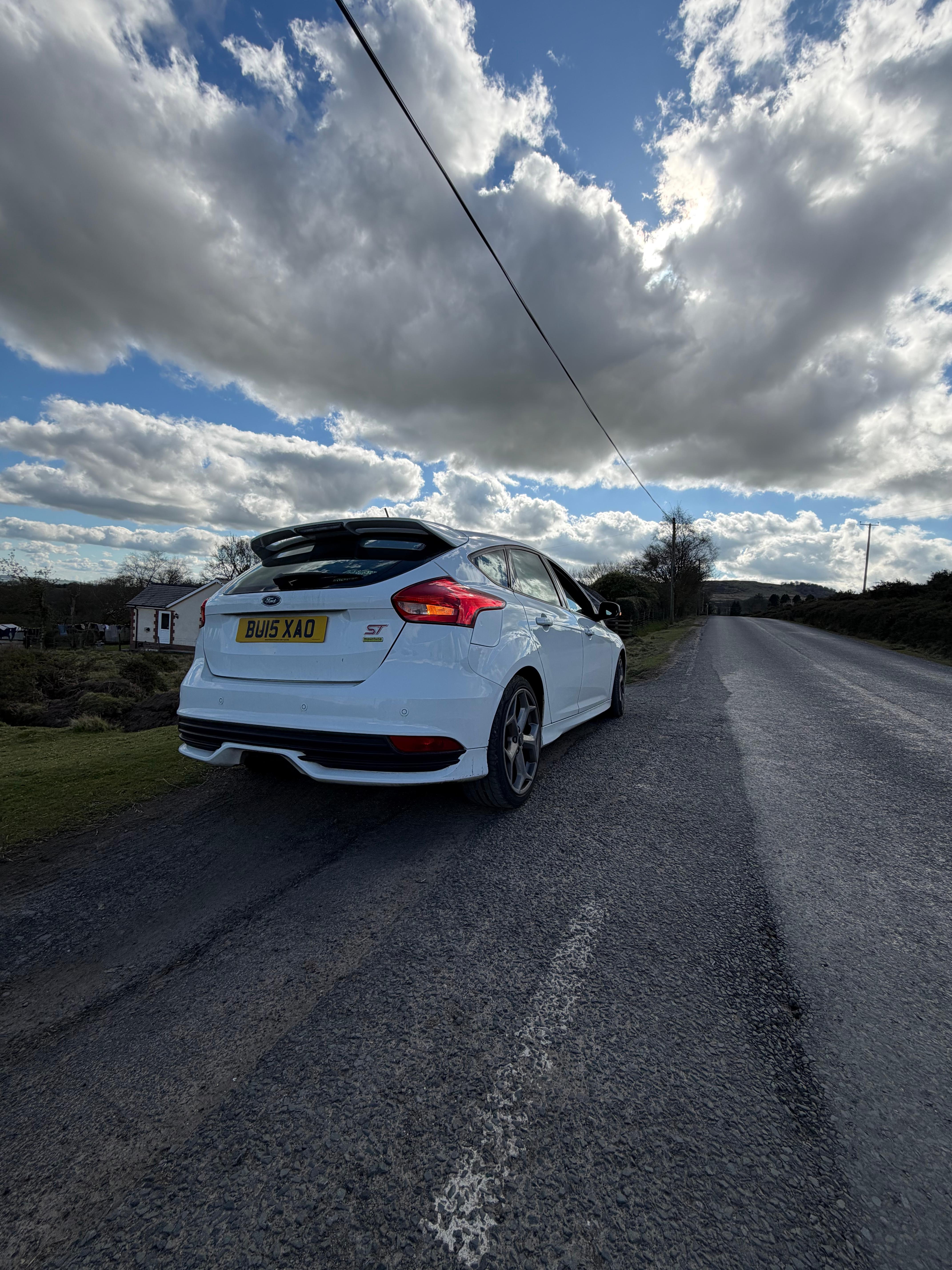 Ford Focus 2015 in Cardiff