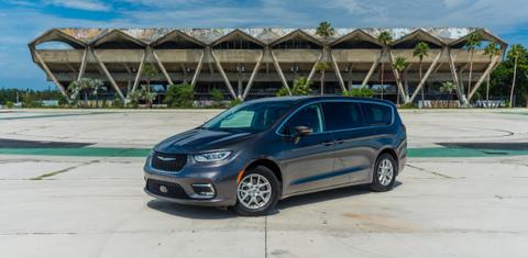 Chrysler Pacifica 2023