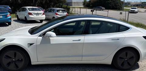 Tesla Model 3 2020