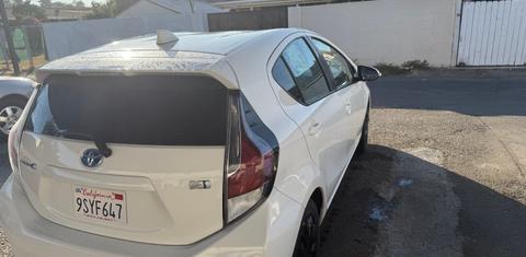 Toyota Prius c 2016