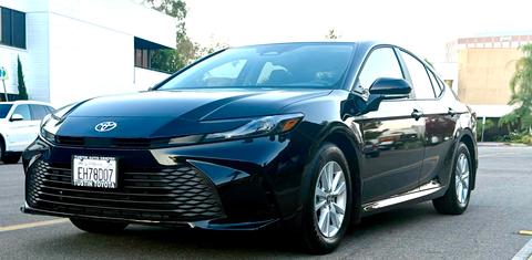 Toyota Camry Hybrid 2026