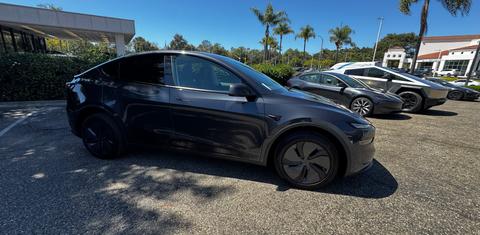Tesla Model Y 2026
