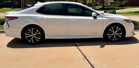 Toyota Camry 2019