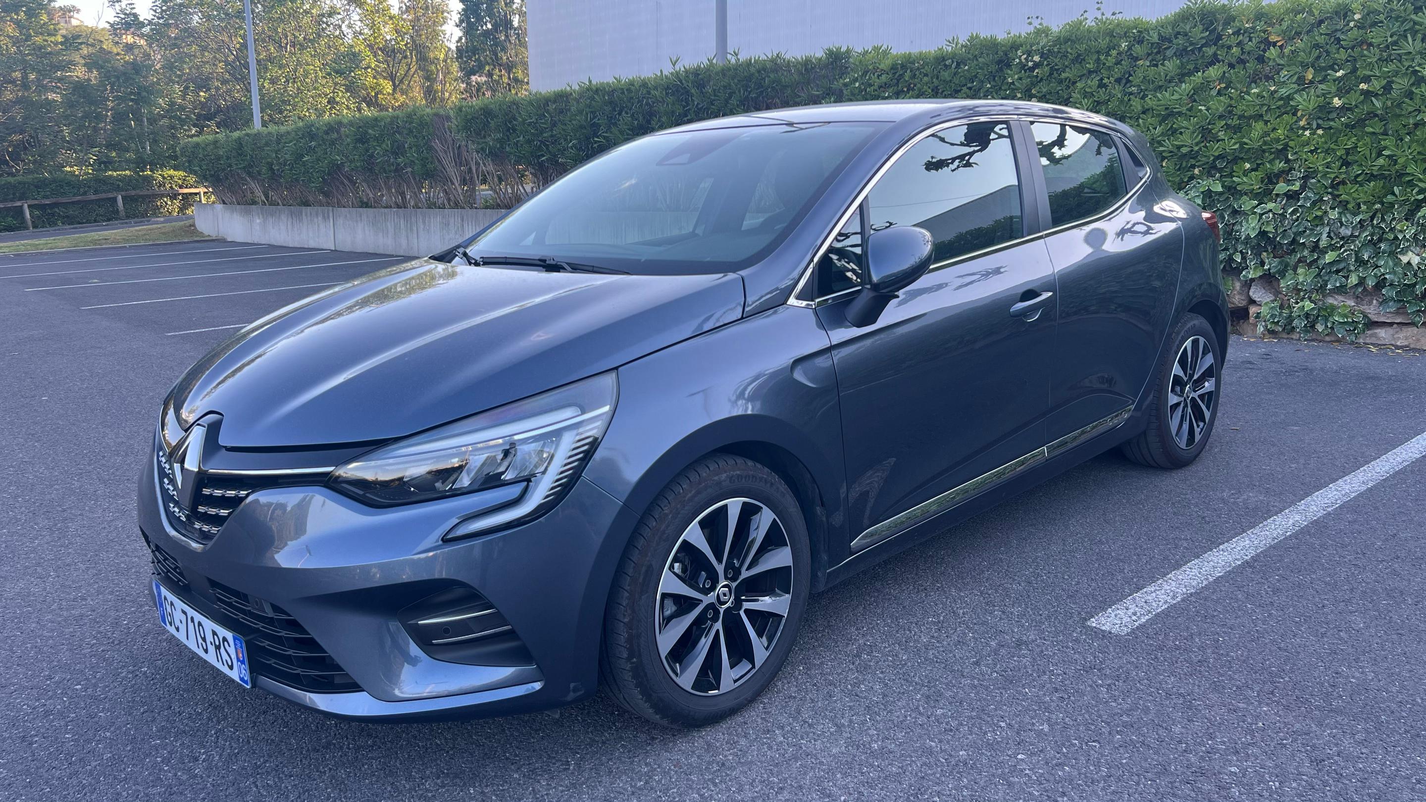 Renault CLIO V 2021 à Grasse