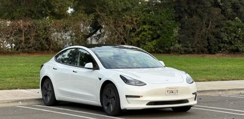 Tesla Model 3 2022