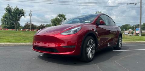 Tesla Model Y 2024