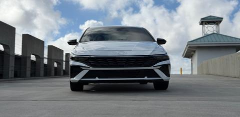 Hyundai Elantra 2025