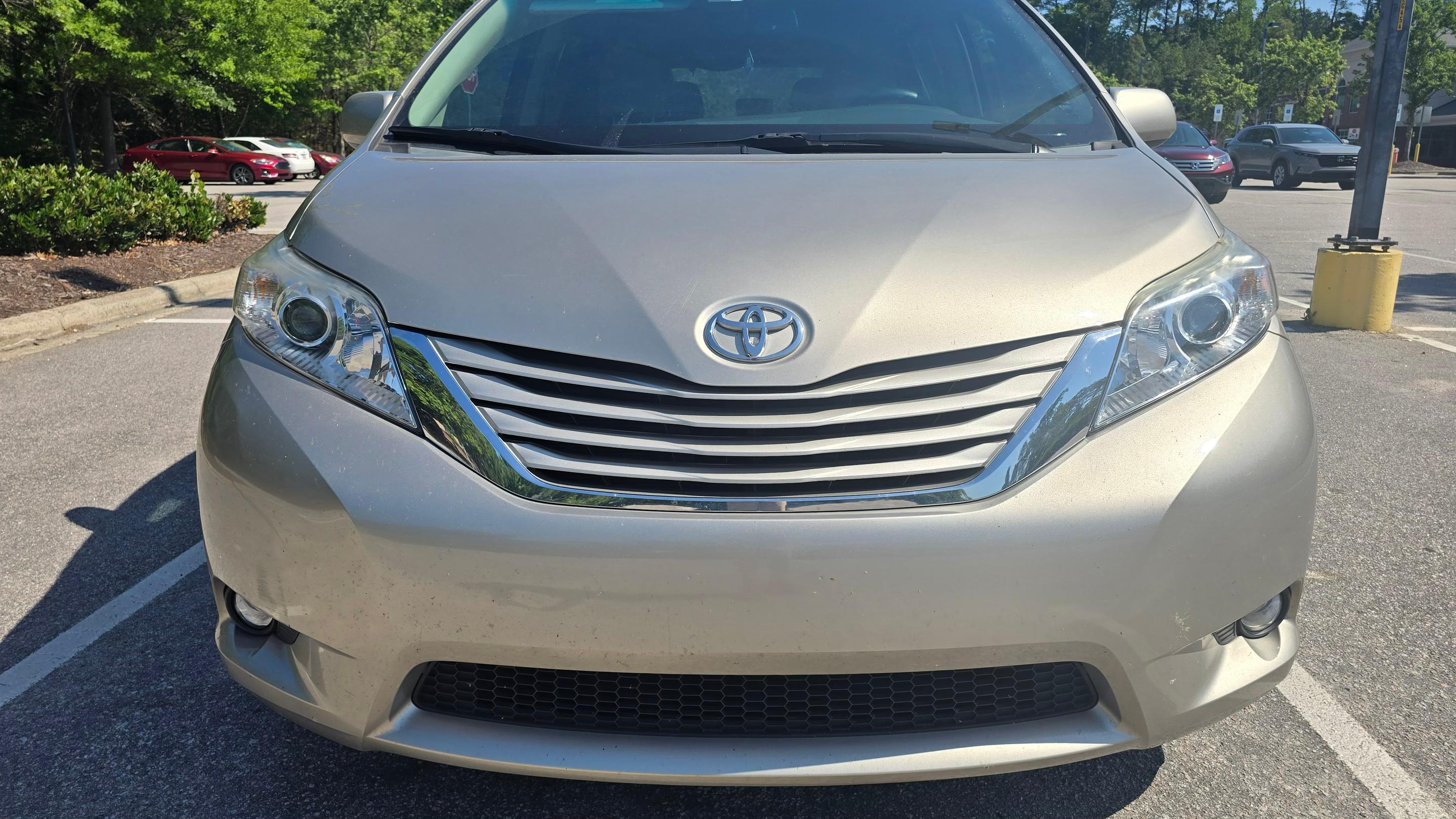 Toyota Sienna 2015 in Cary, NC