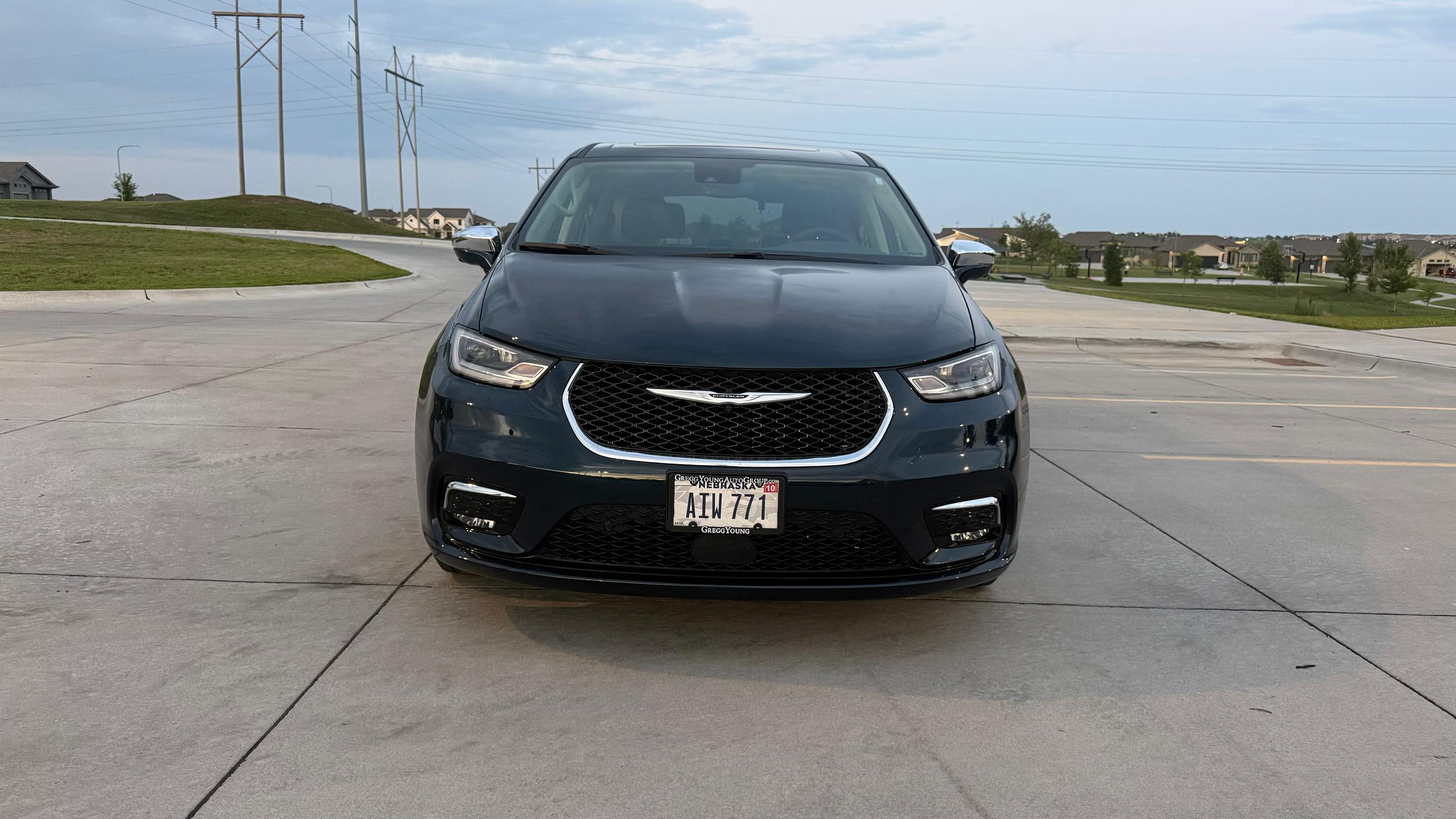 Chrysler Pacifica 2022 in Chicago Precinct, NE