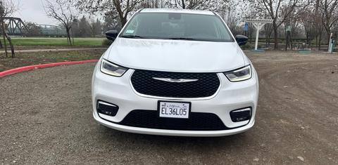 Chrysler Pacifica 2024