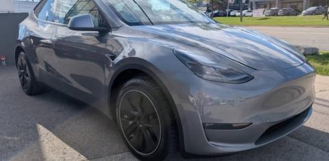 Tesla Model Y 2024