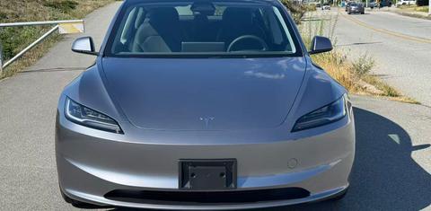 Tesla Model 3 2024