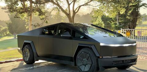 Tesla Cybertruck 2025