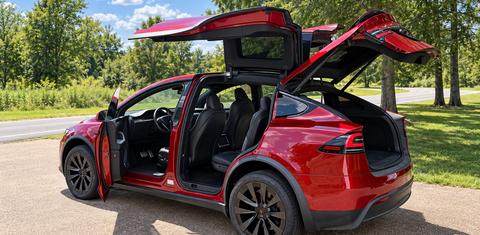 Tesla Model X 2023