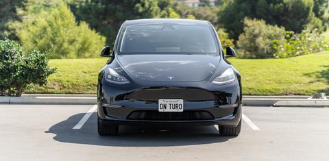 Tesla Model Y 2024