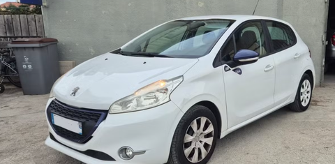 Peugeot 208 2014