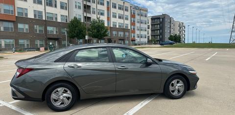 Hyundai Elantra 2025