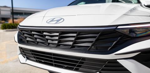 Hyundai Elantra 2024