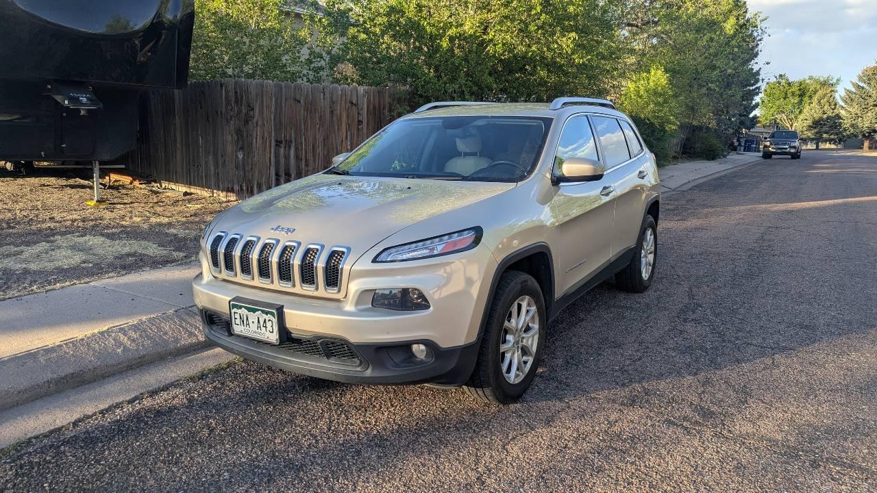 Jeep Cherokee 2015 in Colorado Springs, CO