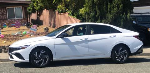 Hyundai Elantra 2025
