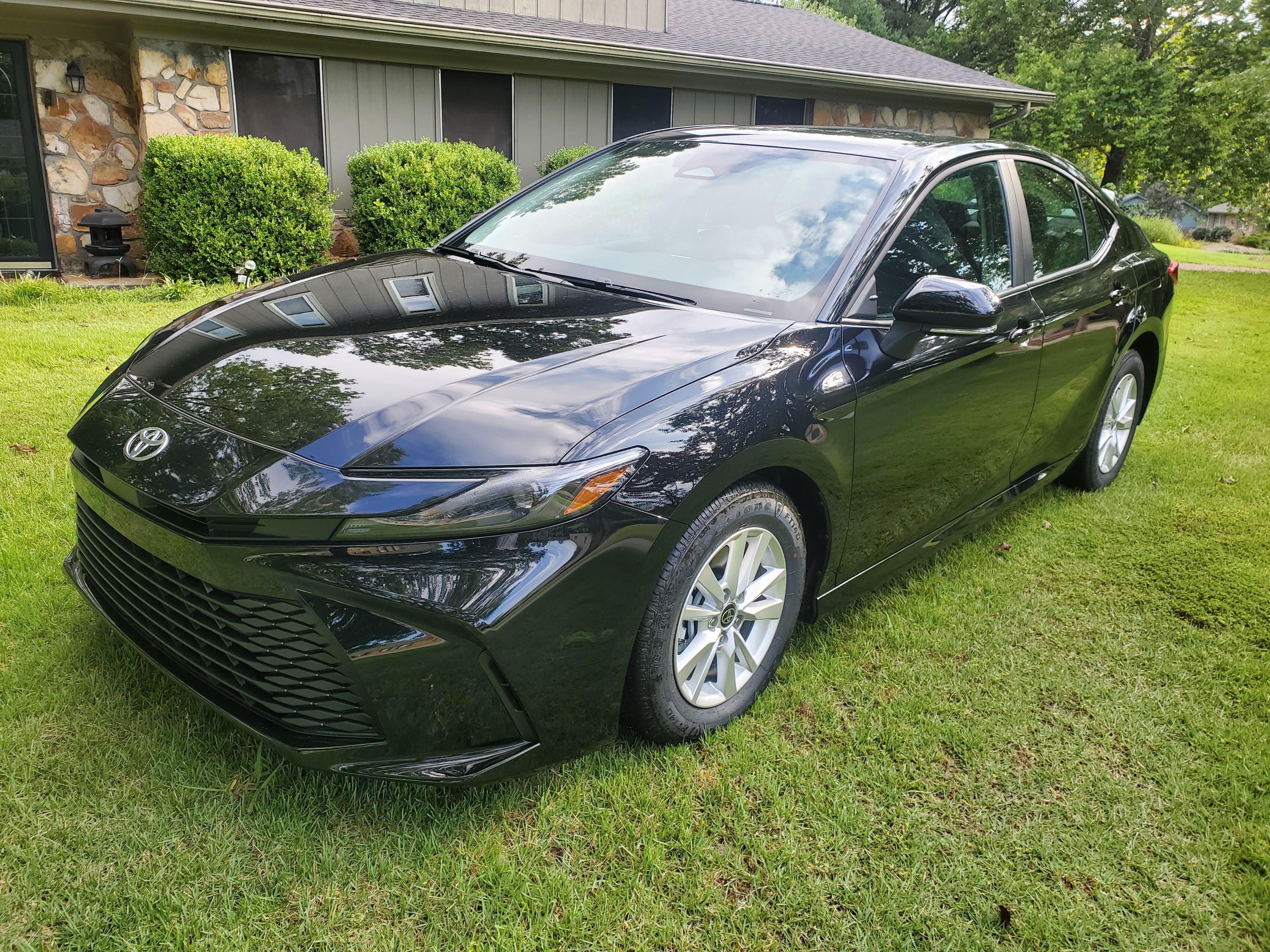 Toyota Camry Hybrid 2025 in Chattanooga, TN