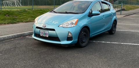 Toyota Prius c 2013