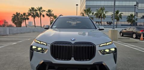 BMW X7 2025
