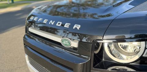 Land Rover Defender 2022