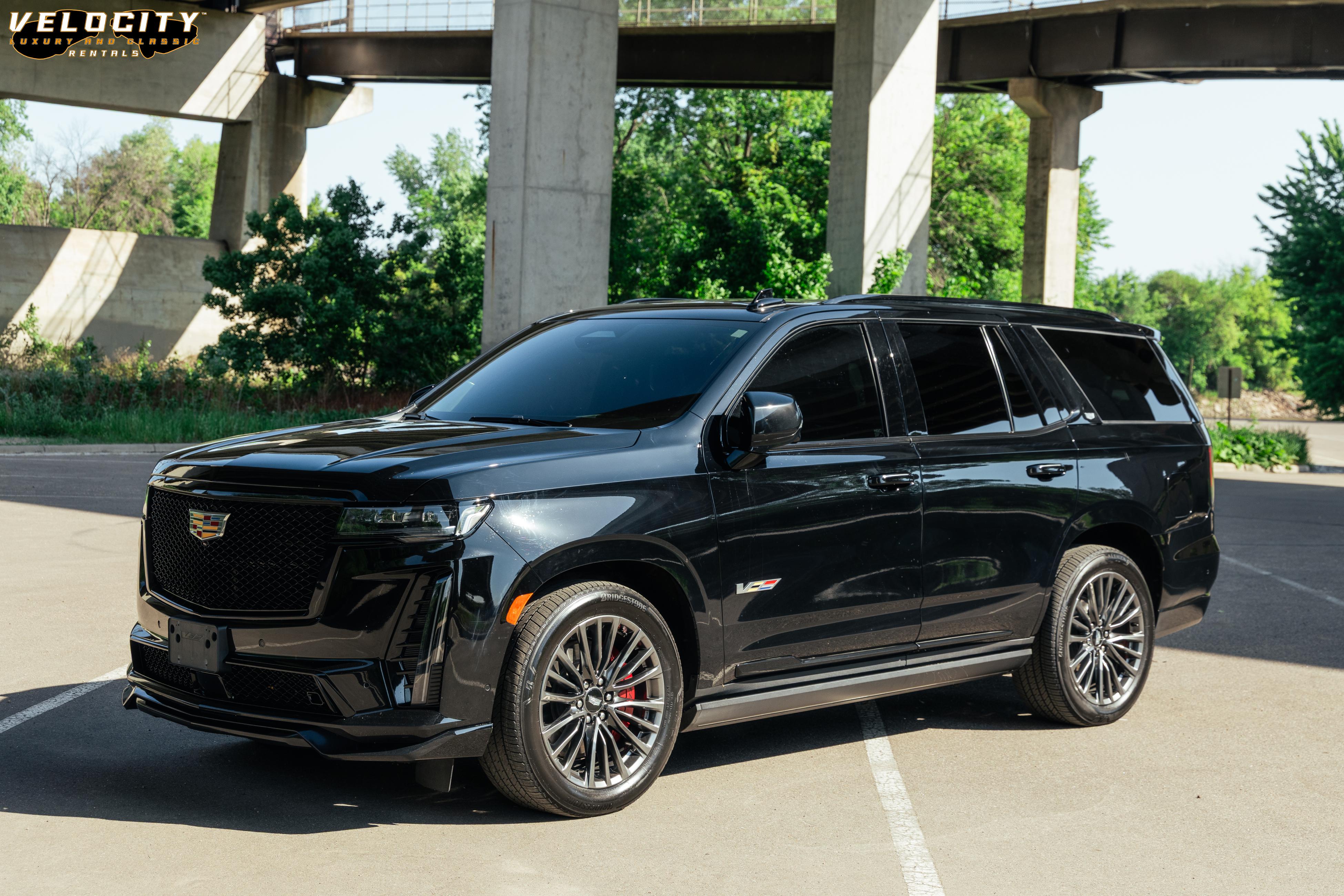 Cadillac Escalade 2023 in Burnsville, MN
