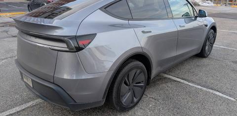 Tesla Model Y 2026