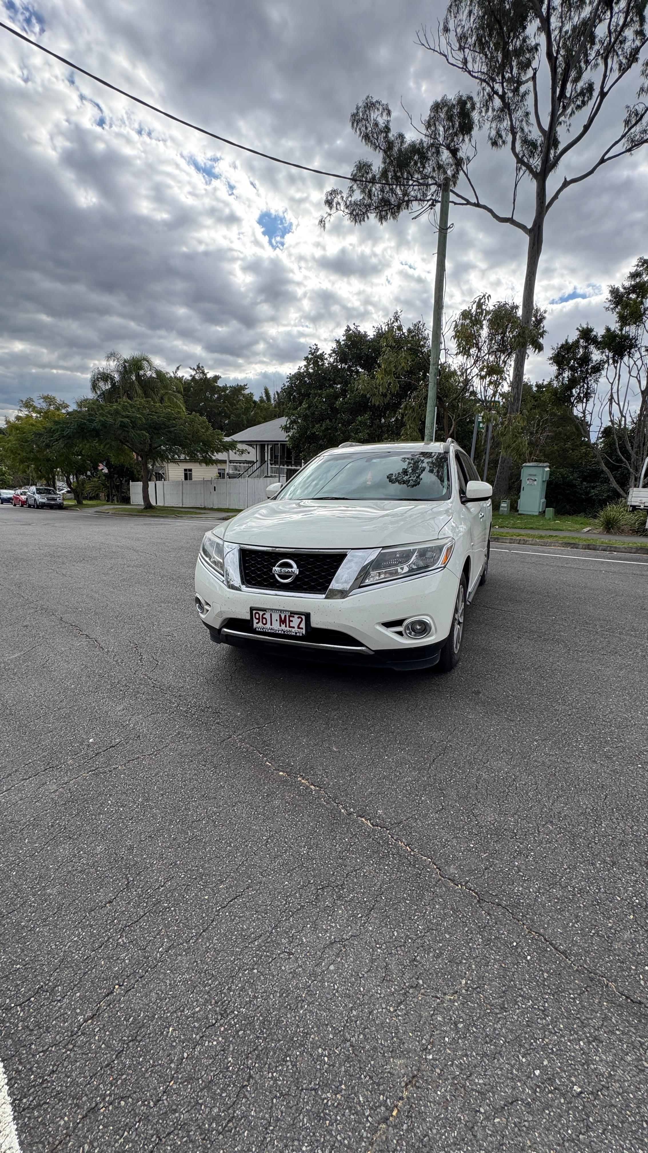 Nissan PATHFINDER 2014 in Woolloongabba