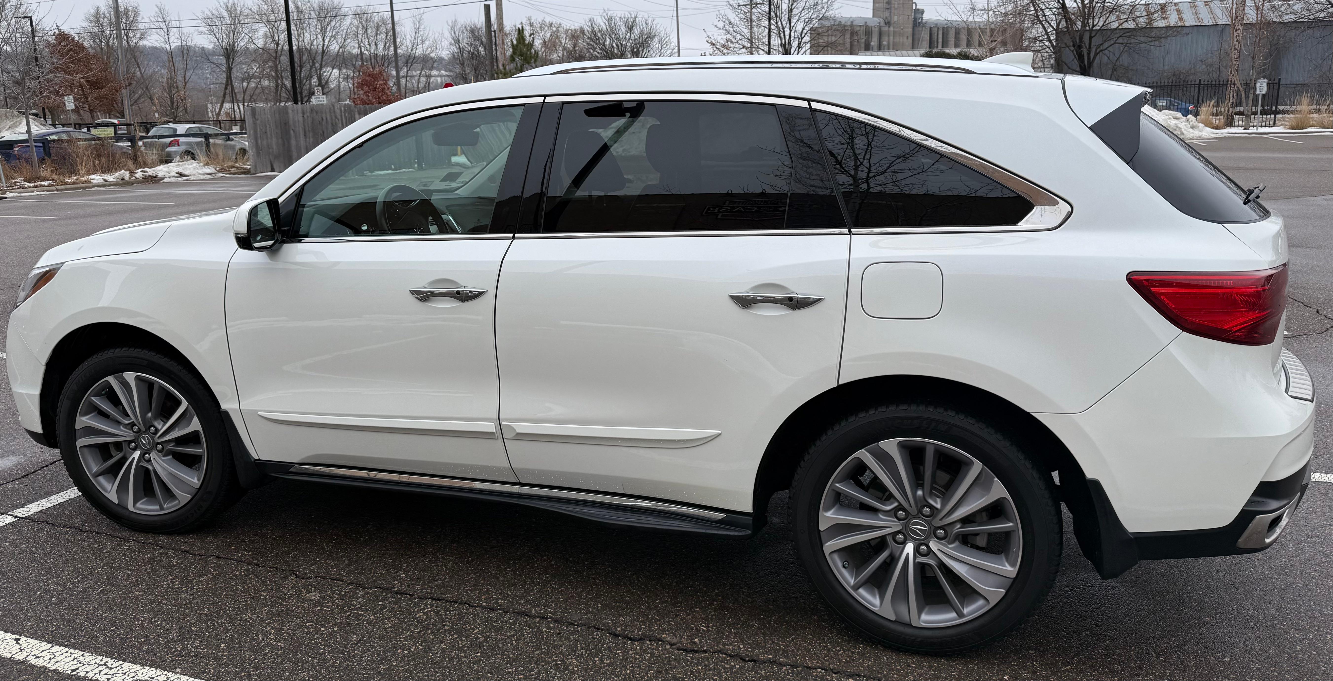 Acura MDX 2018 in Saint Paul, MN