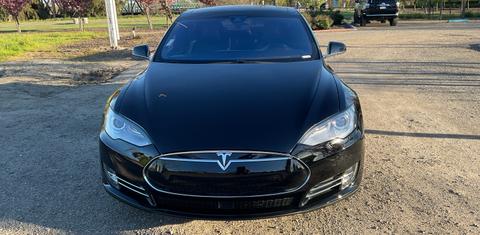 Tesla Model S 2015